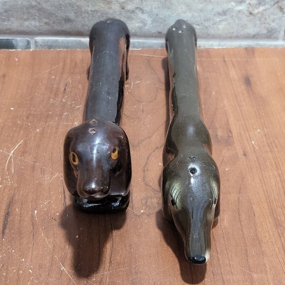 Vintage Anthropomorphic Long Dachshund Dog Wiener Dog Salt and Pepper Shakers - Picture 4 of 13